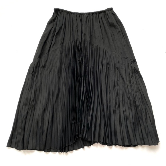Vince Pleated Italian Crepe de Chine Black Skirt - Picture 6 of 10